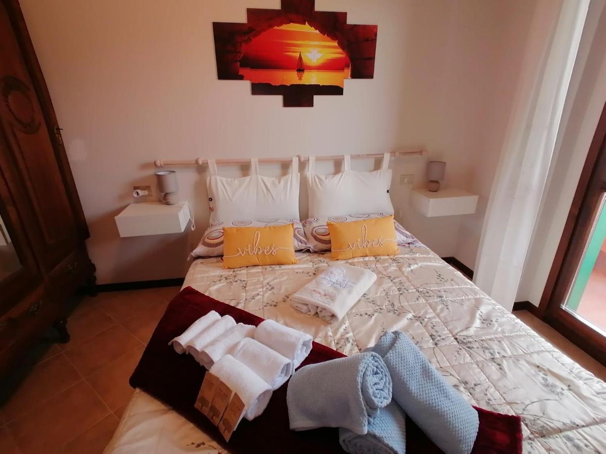 Mahatma Residence Lake View Лацизе Екстериор снимка